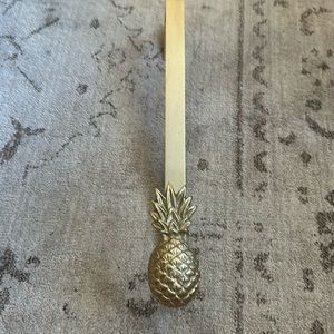 Brass Pineapple wreath door hanger holder